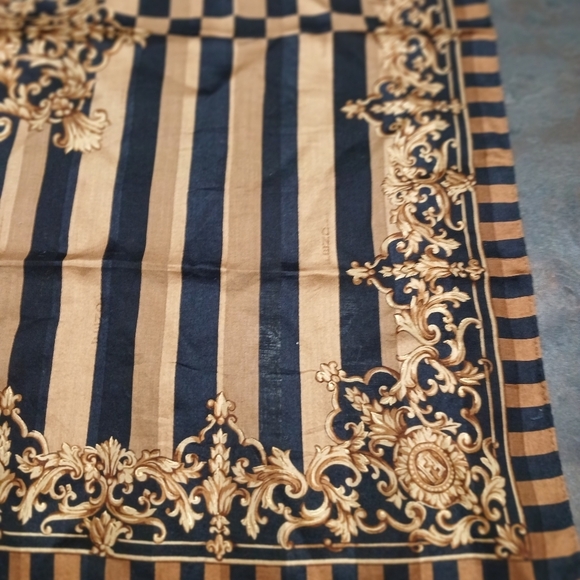 Authentic Fendi Roma Brown Logo Monogram Handkerchief - Picture 6 of 9